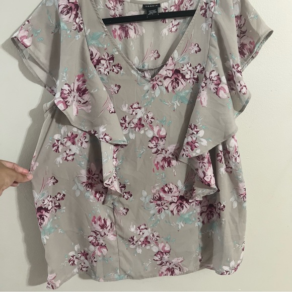 Torrid grey ruffle georgette top size 1 - Picture 4 of 4